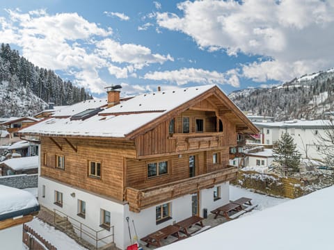 Holiday Home Exterior [winter]