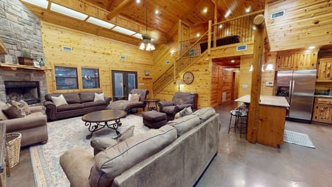 Winding-Creek-Living-Room(2)