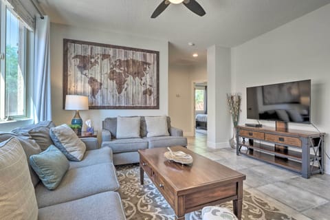 Enjoy this upscale, modern abode during your Mesquite getaway!