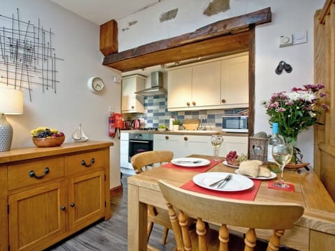 Dining Area | Cobble Cottage, Appledore