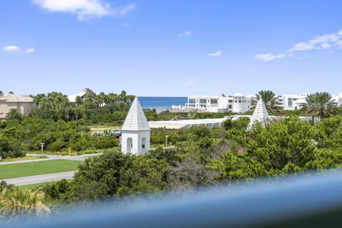 Chic studio nestled in a pedestrian's paradise! Apartment in Rosemary Beach