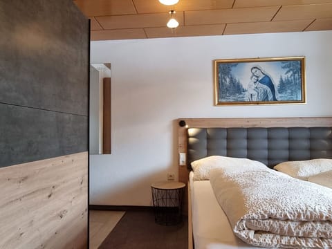 Furniture, Building, Comfort, Picture Frame, Wood, Bed Frame, Interior Design, Flooring, House, Floor