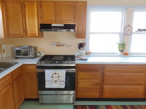 Lots of counter space to prep meals