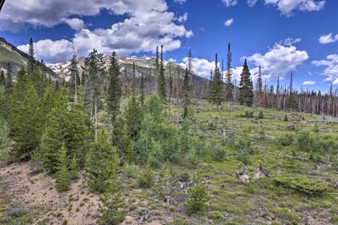 Mountain Trails (Walking Distance)