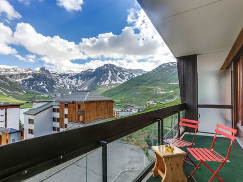 Mountain, Mountainous Landforms, Mountain Range, Property, Alps, Sky, Room, Architecture, Table, Vacation