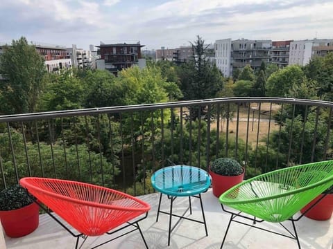 b7c7c124-50d7-44b8-b3fe-da44db22e0d5