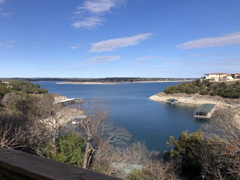 Picturesque Views from the outside deck. Beautiful Sunrises!