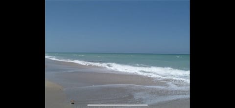 Beach nearby, sun loungers, beach towels