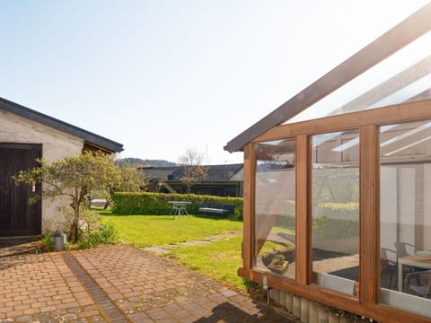 Sky, Plant, Building, Window, Shade, House, Tree, Wood, Residential Area, Door