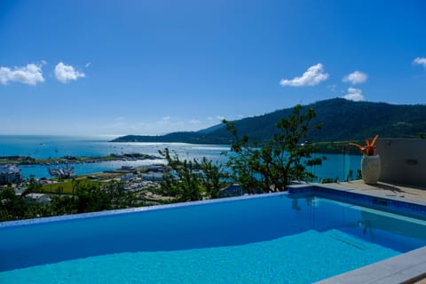 Outdoor pool, an infinity pool