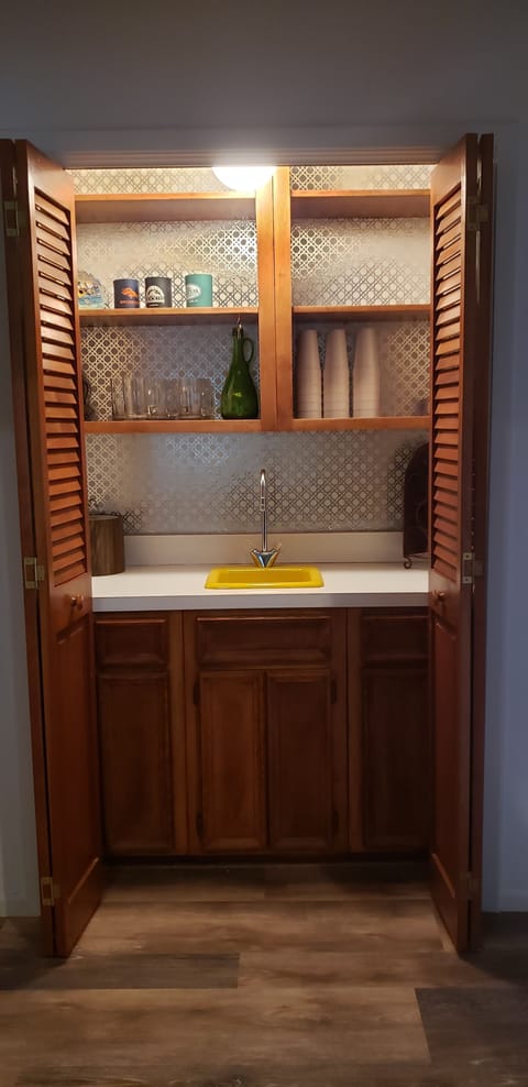 Wet Bar