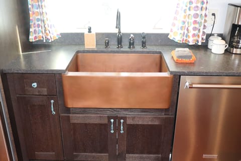 Copper Farm Sink/Quartz Counter tops