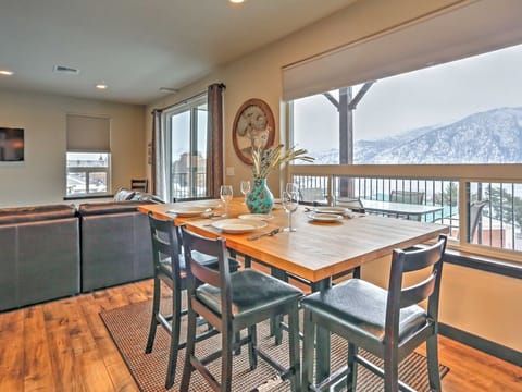 Enjoy dinner with a view!