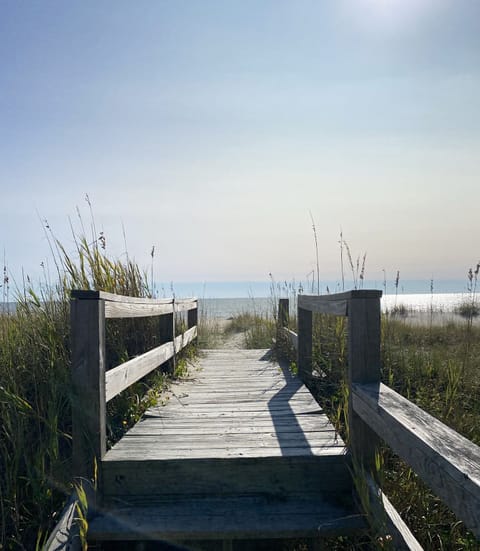 Beach nearby, sun loungers, beach towels