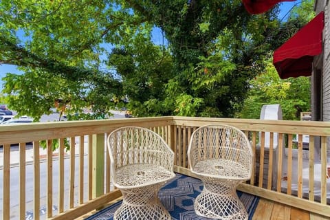 The apartment's balcony is the perfect place to start or end your day while enjoying a birds eye's view of the hustle and bustle of Downtown Fayetteville.