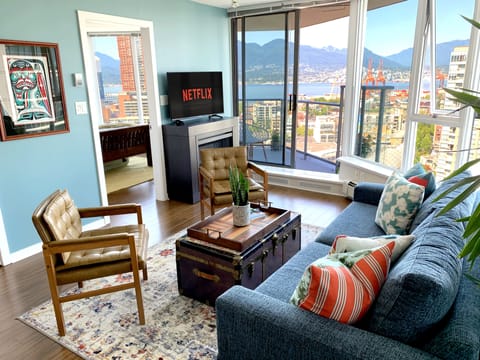 Open Living Space with gorgeous mountain, water, & city views!