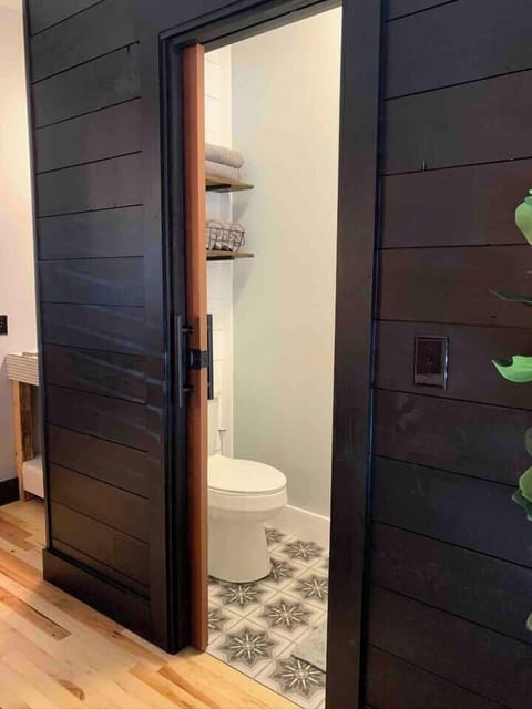 98e5d0b6-c316-40cb-bb53-6bebee758bb2