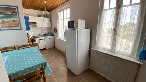 Kitchen area. Kitchen first floor with dishwasher