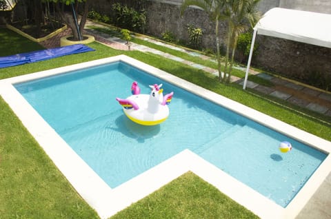 pool 6x11 metros, whit three depths 50cm, 1m, 1.50cm.