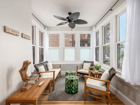 Four season sunroom | Perfect for reading and morning coffee