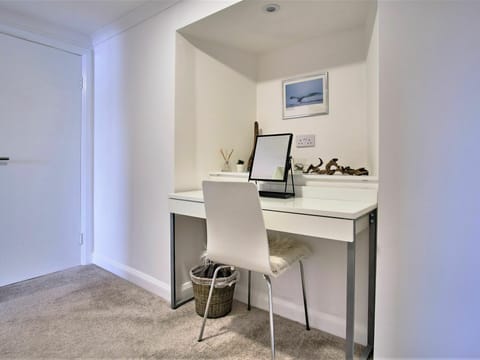 Table, Building, Property, Furniture, Desk, Computer Desk, Chair