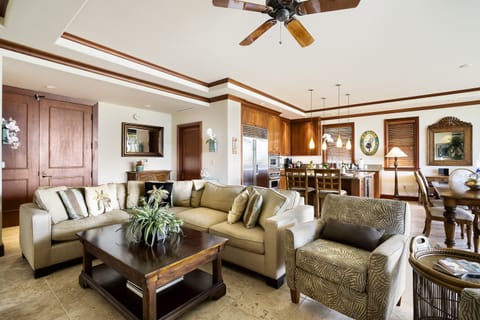 Kolea 10B ~ Living Area