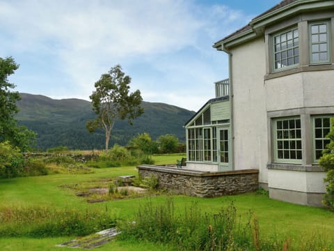 Garden and grounds | Stronafian House, Colintraive