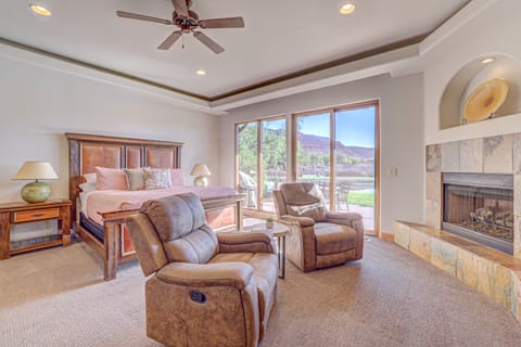 Your cozy home away from home with beautiful pond and red rock views.