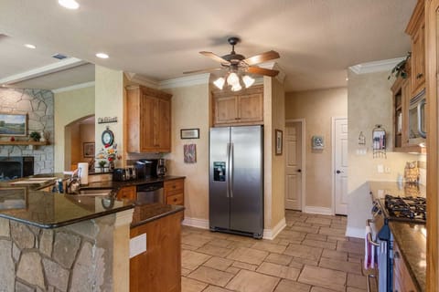 Modern appliances and plenty of counter space provide ample room for meal preparation, no matter how many cooks you have in your crew!