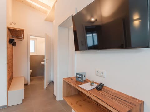 Furniture, Property, Table, Building, Wood, Lighting, Interior Design, Flooring, House, Mirror