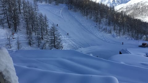 Snow and ski sports