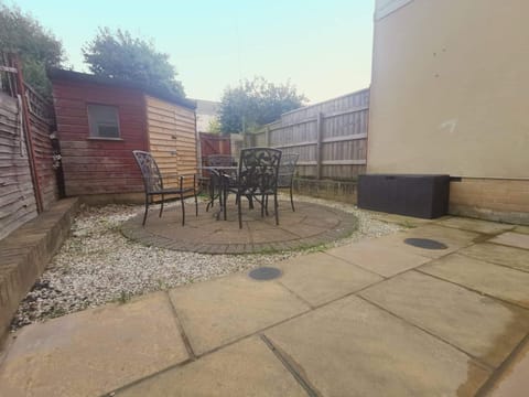 Rear garden (access to the property)