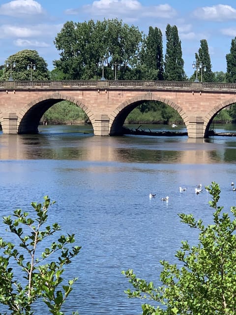 River Severn, Beautiful walks along the river with cafe bars and promenade