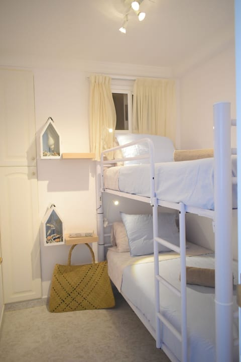 2 bedrooms, free WiFi, bed sheets, wheelchair access