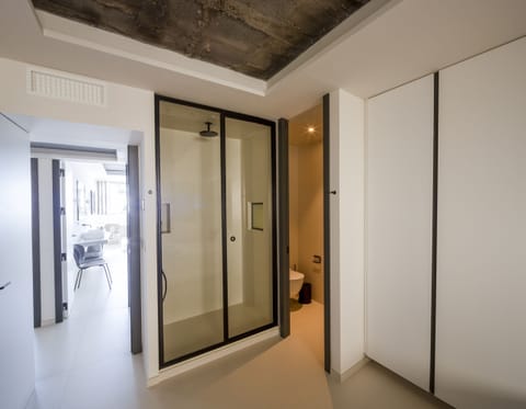 Ensuite bathroom - Bedroom 03