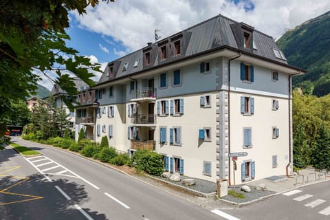 Paradis Residence in the summer