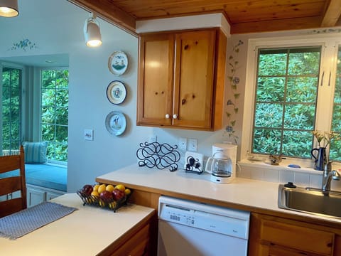 Drip Coffee Maker and Dishwasher!