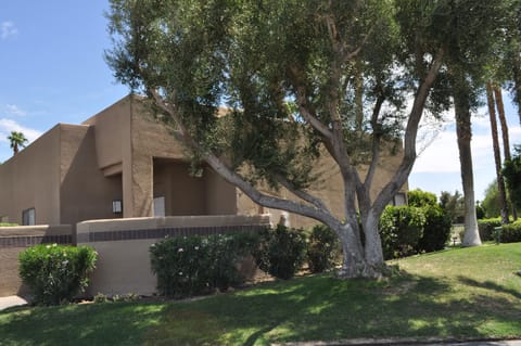 Side-view of the end-unit condo