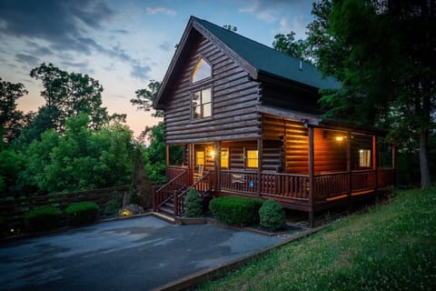 Our Gorgeous Cabin Features A Lovely Wrap-Around Porch With Porch Swing!