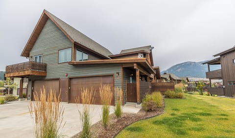 Exterior view of 210B Pheasant Tail