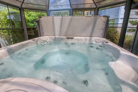 Indoor spa tub