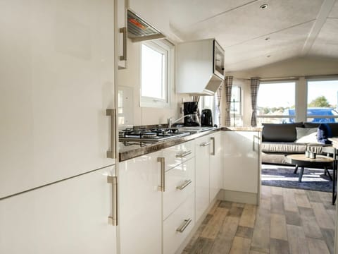 Cabinetry, Countertop, Building, Furniture, Kitchen, Tap, Kitchen Appliance, Kitchen Stove, House, Drawer