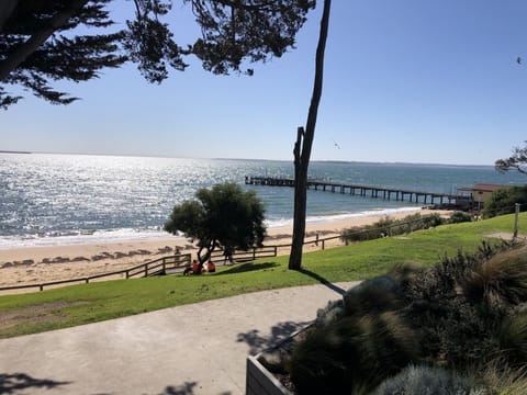 Beach nearby, sun loungers, beach towels