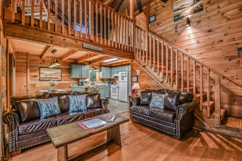 Indoors, Hardwood, Building, Furniture, Living Room