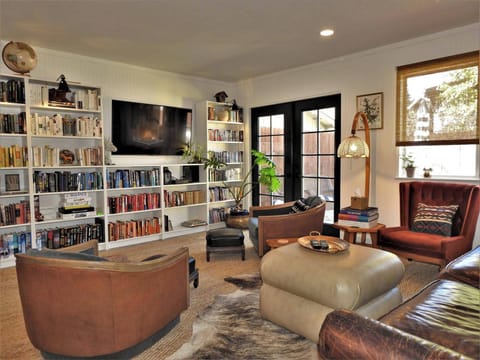 d9b8c4d4-1387-4dc2-a07a-4a2ee810e822