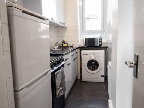 9a7b7a77-95c8-4fcd-bdec-6bef02e9ac5a