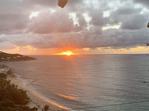 Beach nearby, sun loungers, beach towels