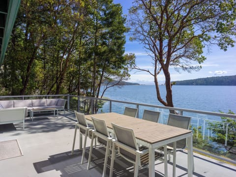 332 Captain Leison Ln - Lopez Island Washington - 11