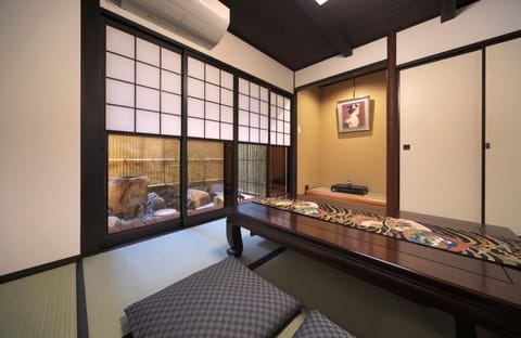 A special KyotoTaisho romance that you can spend  / Kyoto Kyōto House in Kyoto