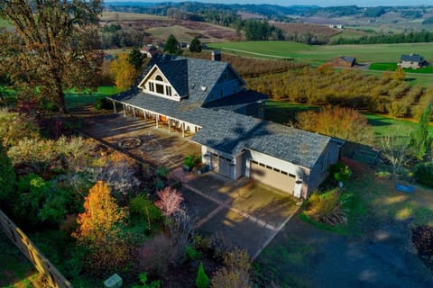 Skyview Villa is a destination and an experience. There are incredible sweeping vineyard, hazelnut, and valley views throughout most of the rooms.